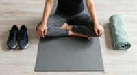The Two Stretches I Do After My Daily Walk To Relieve Tight Hips And Tired Legs